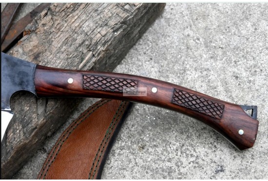 KAMA KNIFE