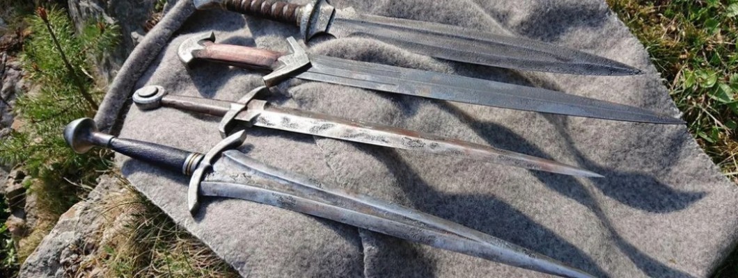 The Legendary Barrow-Blades: A Glimpse into Middle-earth's Mystical Weapons The Legendary Barrow-Blades: A Glimpse into Middle-earth's Mystical Weapons
