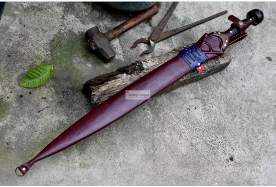 BRONZE AGE SWORD