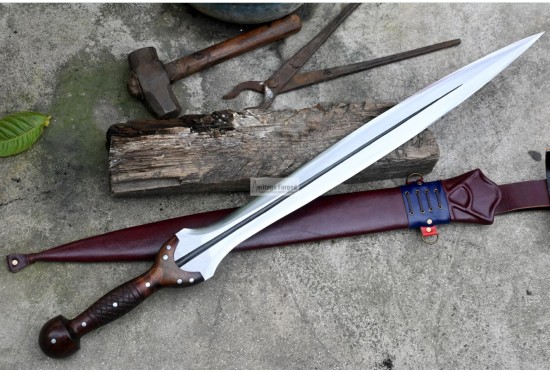 BRONZE AGE SWORD