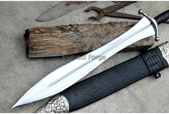 Celtic Leaf Sword-disc pommel