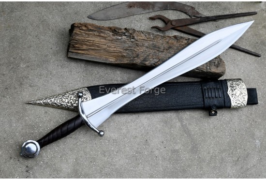 Celtic Leaf Sword-disc pommel