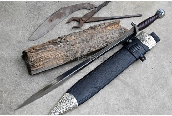 Celtic Leaf Sword-disc pommel
