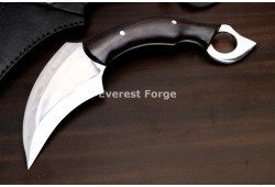 Hand-Forged Karambit, Full-Hand Grip
