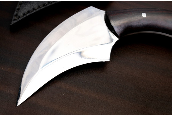 Hand-Forged Karambit, Full-Hand Grip