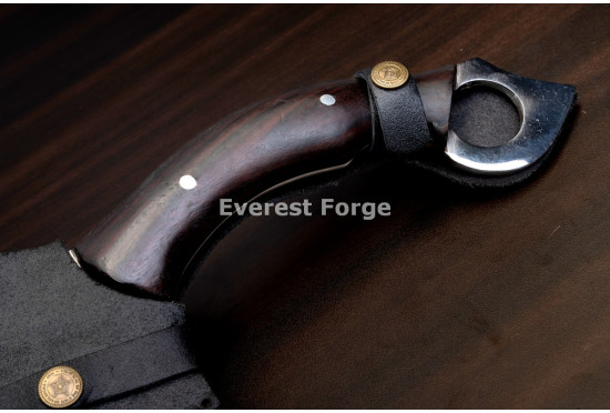 Hand-Forged Karambit, Full-Hand Grip