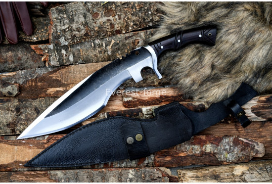 CS2 Kukri Knife – Game-Inspired Tactical Kukri