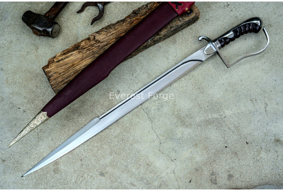 Custom Sabre 