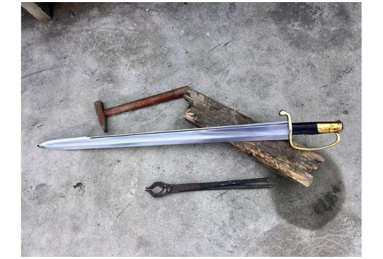 30 inches long Blade Custom Sabre