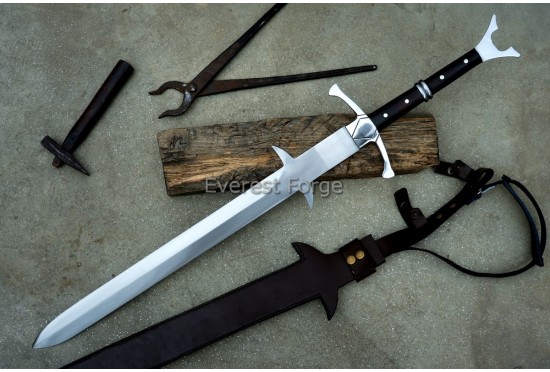 Two-Handed Greatsword