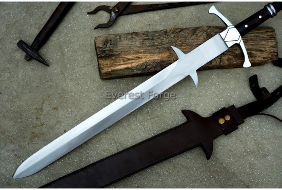 Two-Handed Greatsword