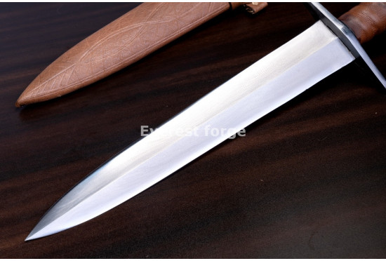 Hand-Forged Quillon Dagger, Ring Pommel