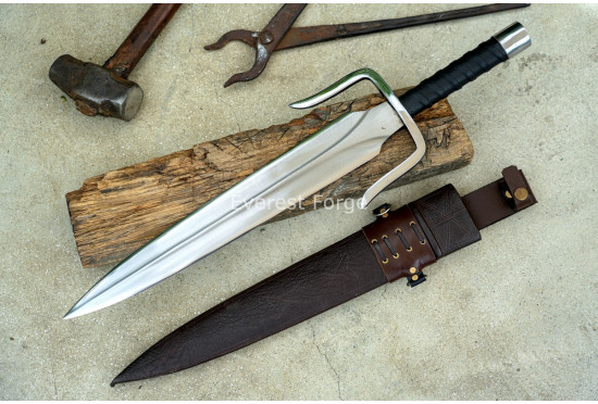 Trident Dagger