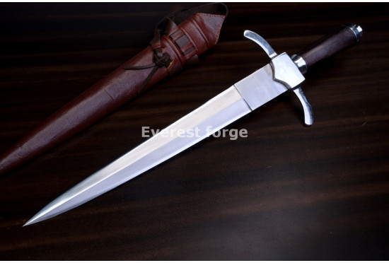 Hand-Forged Quillon Dagger, Broad Blade