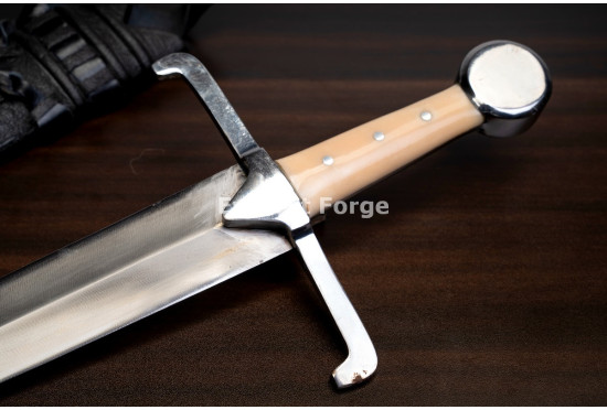 Hand-Forged Quillon Dagger, Disc Pommel