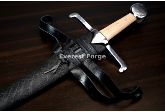 Hand-Forged Quillon Dagger, Disc Pommel