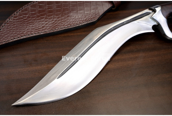 Hand-Forged Guarded Kukri, Swept Quillon