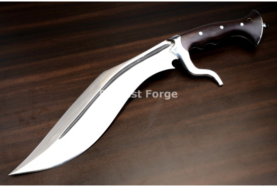 Hand-Forged Guarded Kukri, Swept Quillon