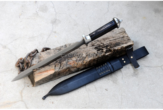 Gladius-Style Dagger