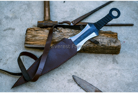 Kunai Mandevilla Dagger