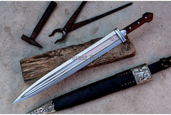 Kindajal Dagger