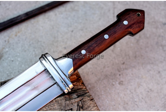 Kindajal Dagger