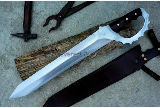 Knuckle Gladius Dagger