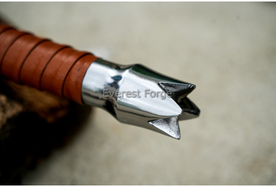 Crown Guard Fantasy Dagger 