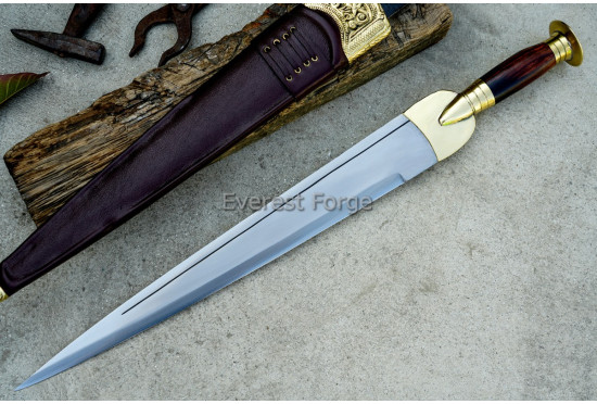 The Scottish dirk-Emerged