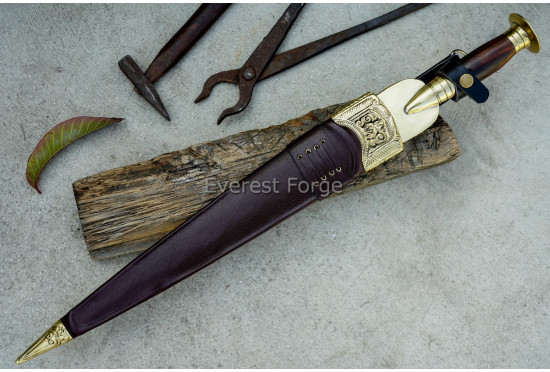 The Scottish dirk-Emerged