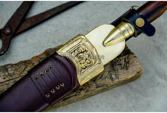 The Scottish dirk-Emerged
