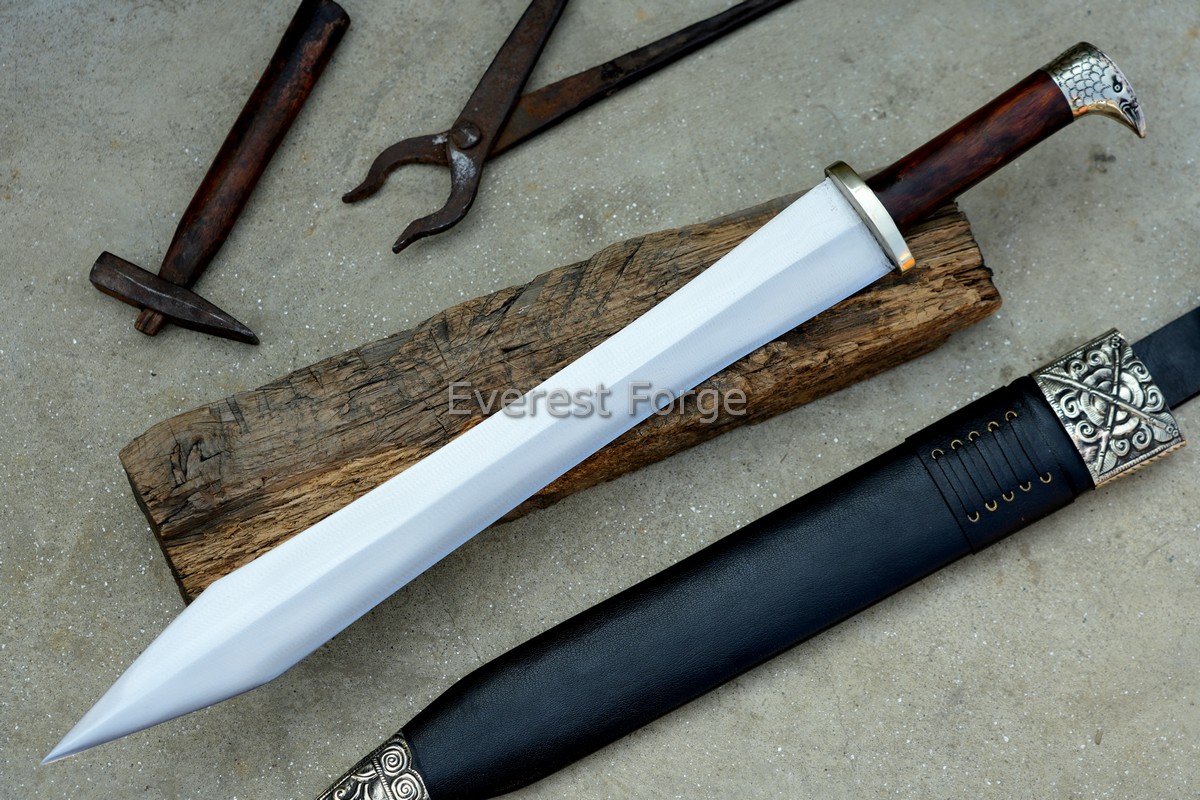 Eagle Gladius Sword – Roman Short Sword | Everest Forge