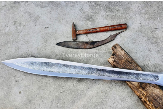 Hand-and-a-Half Leaf Blade Sword – Etched Fuller Edition
