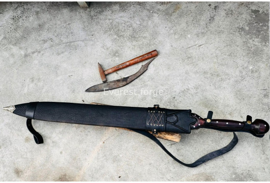 Hand-and-a-Half Leaf Blade Sword – Etched Fuller Edition