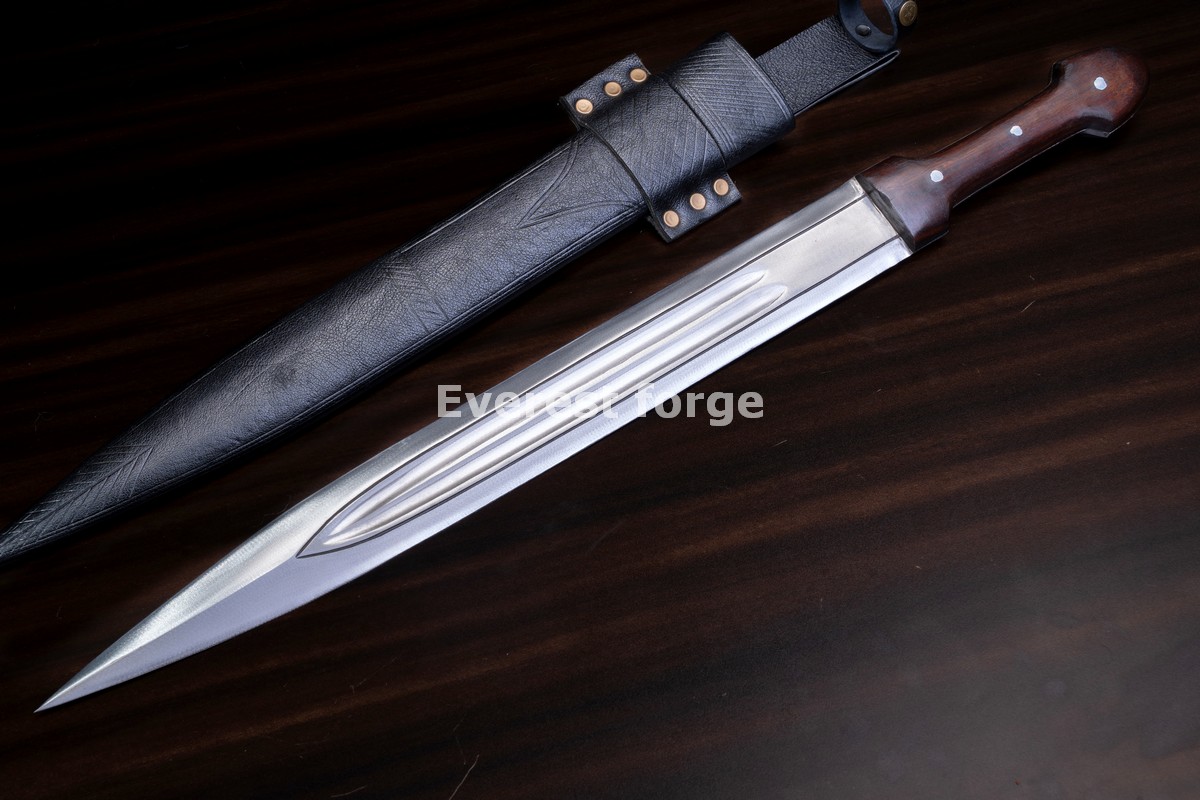 ギルフォードの剣士 SDJ-008 Hand-Forged Kindjal, Caucasian Dagger Sword | Everest Forge