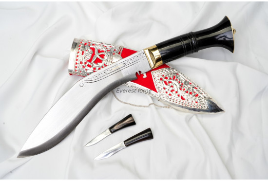 Kothimora Kukri/Khukuri – The Queen’s Gurkha Signals Cap Badge