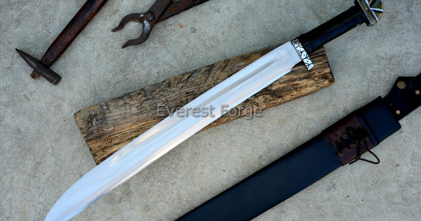 Seax-sword-forge_6-600x315w.jpg