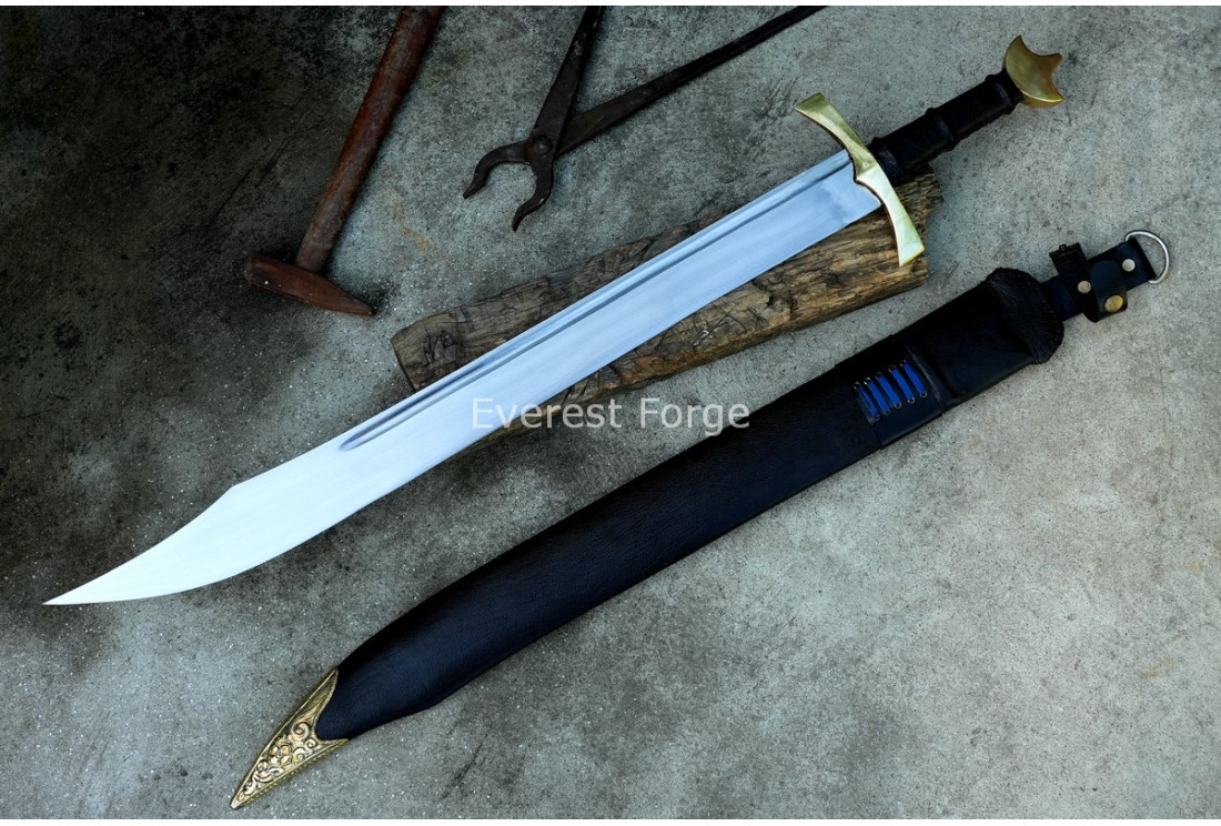 Medieval falchion sword hand-forged single edge battle blade — Everest Forge Nepal