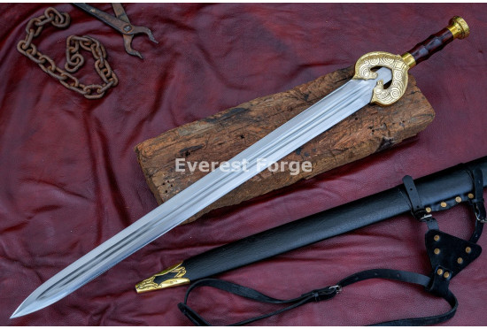 Herugrim-Inspired Fantasy Longsword – Hand-Forged Full-Tang Blade with Decorated Guard & Pommel