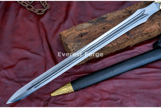 Bard-Inspired Fantasy Longsword – Hand-Forged Full-Tang Blade with Triple Fuller & Decorated Fittings