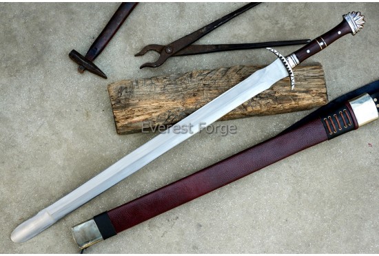 5-Lobed Pommel Medieval Sword