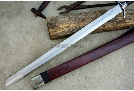 5-Lobed Pommel Medieval Sword