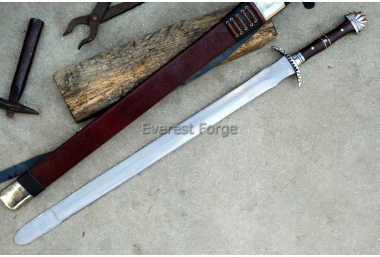 5-Lobed Pommel Medieval Sword