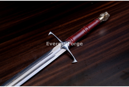 Hand-Forged Longsword, Wolf-Head Pommel