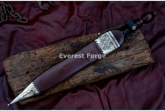 Hand-Forged Roman Pugio Dagger – Full-Tang 5160 Leaf-Shaped Blade