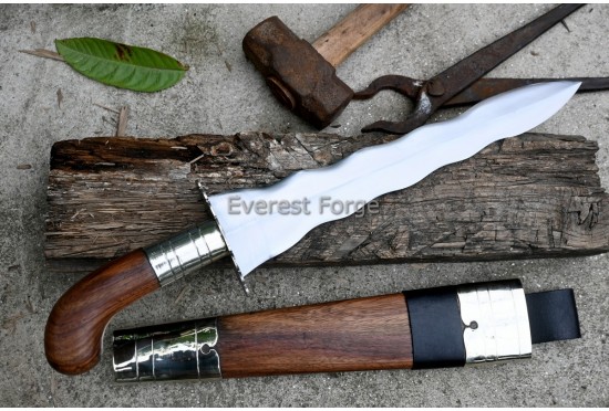 Punyal Dagger