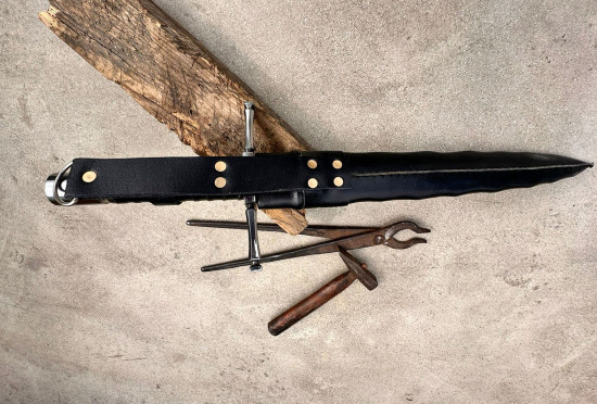 Side Ring Parrying Dagger – Hand-Forged Flamberge Main Gauche