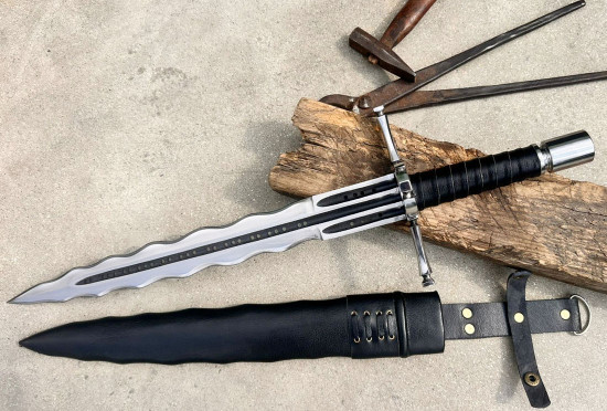 Side Ring Parrying Dagger – Hand-Forged Flamberge Main Gauche