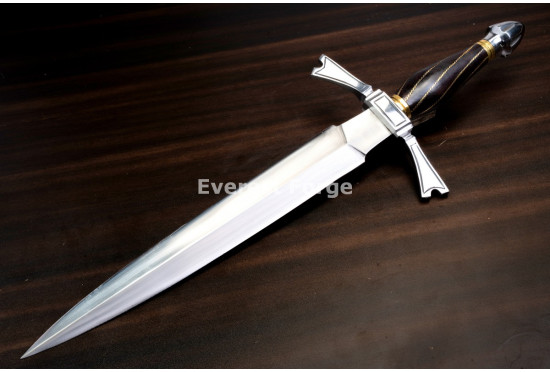 Hand-Forged Quillon Dagger, Fishtail Guard