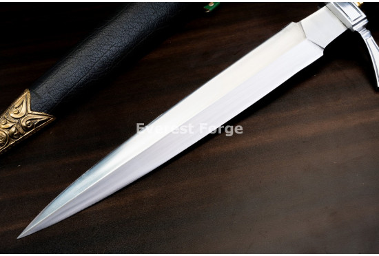 Hand-Forged Quillon Dagger, Fishtail Guard